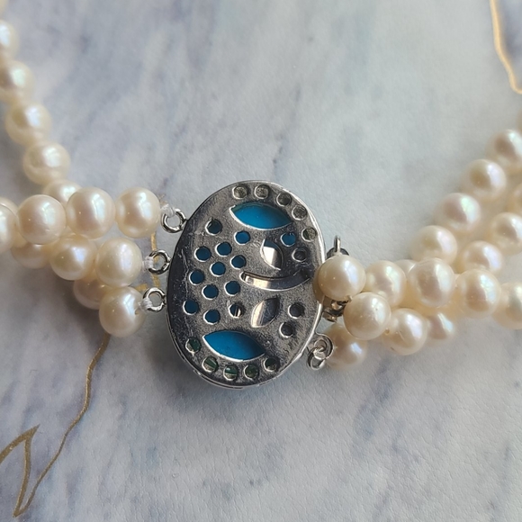 Turquoise and Pearl Necklace - Picture 2 of 3